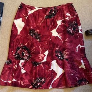 Size 6 Ann Taylor Red and Cream Floral Skirt